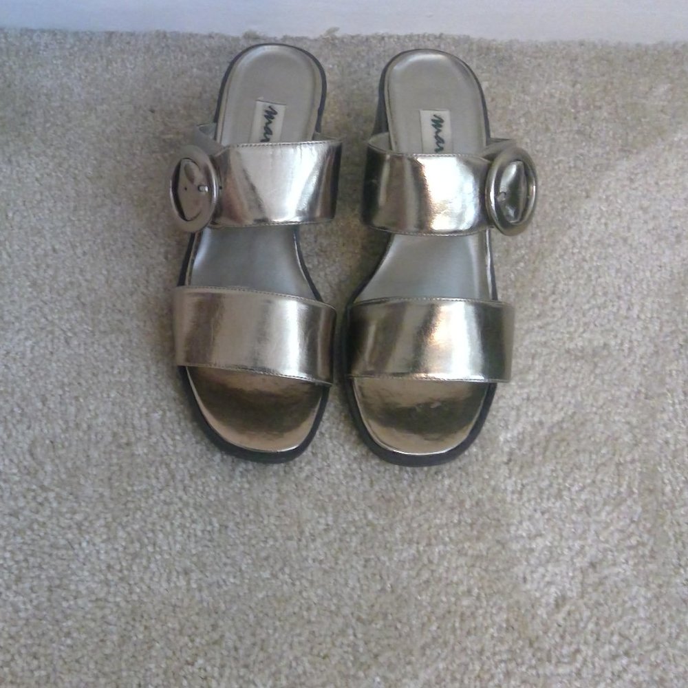 Marquise Brand, Pewter Colored Shoes, Size 6.5 B
